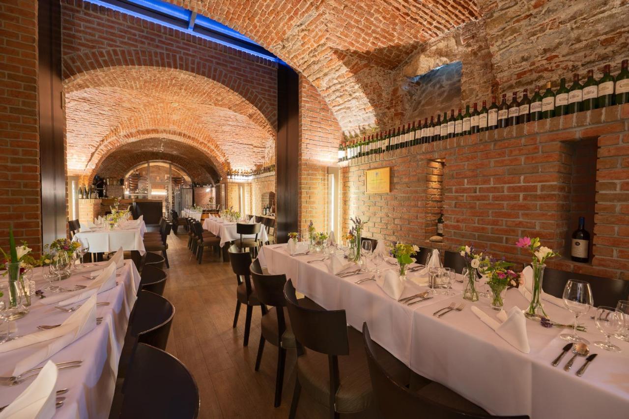 Hotel Villa Necas Жилина Екстериор снимка