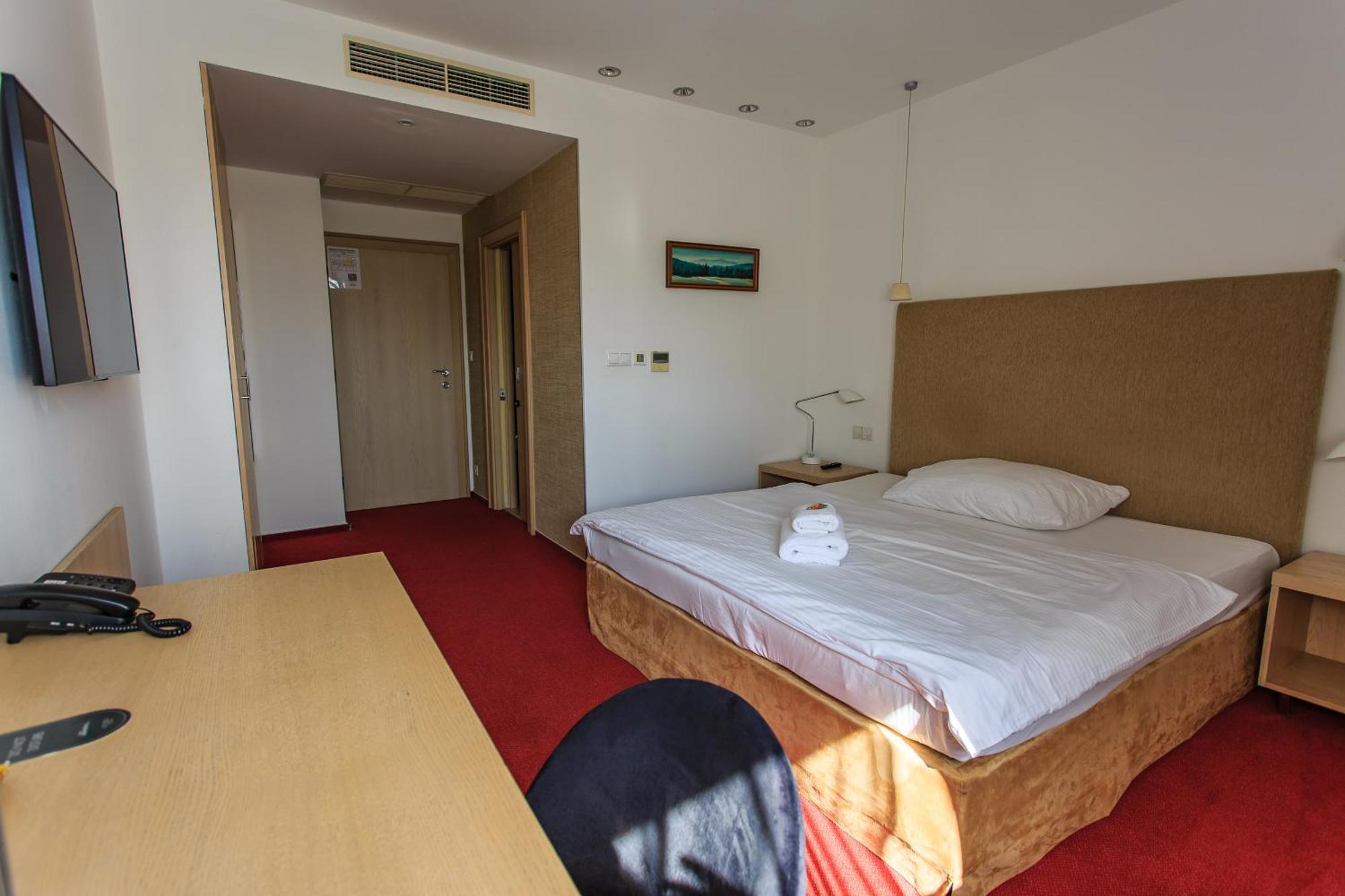 Hotel Villa Necas Жилина Екстериор снимка