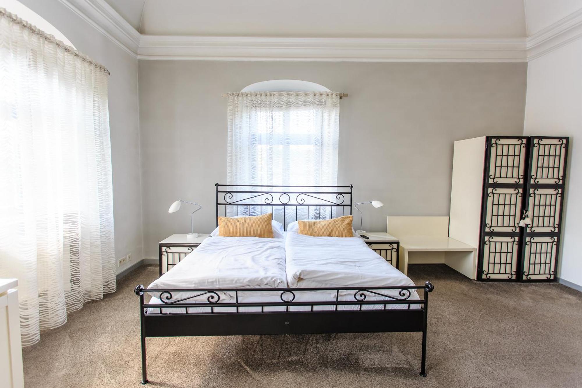Hotel Villa Necas Жилина Екстериор снимка