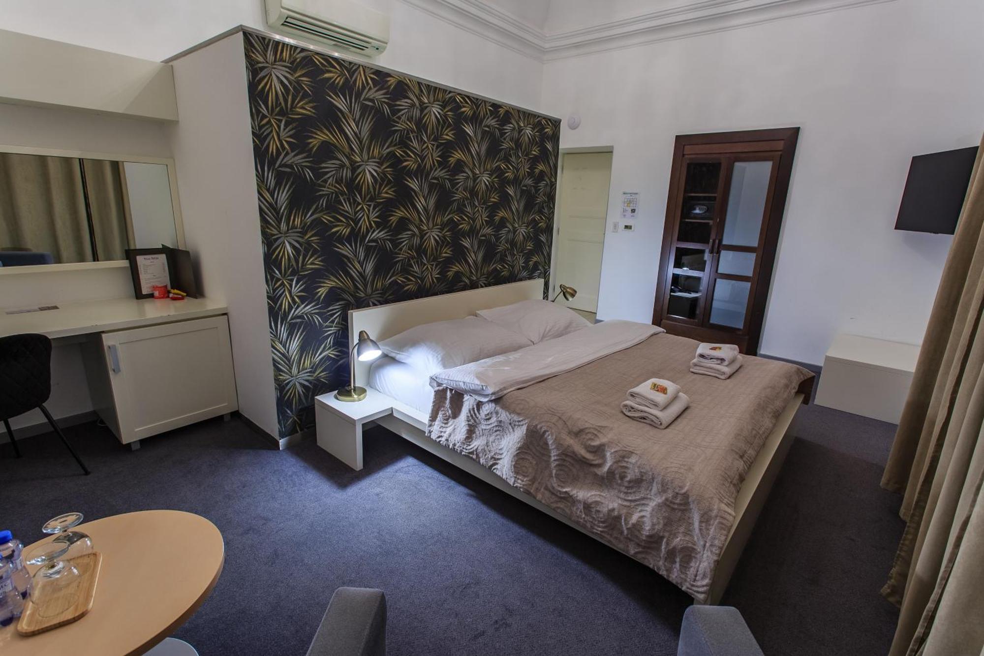 Hotel Villa Necas Жилина Екстериор снимка